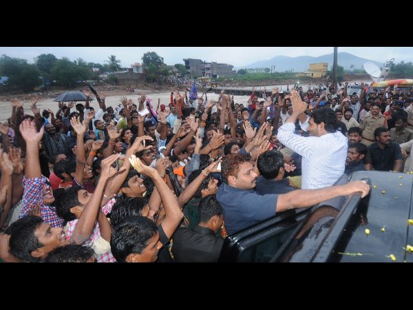 వైయస్ జగన్