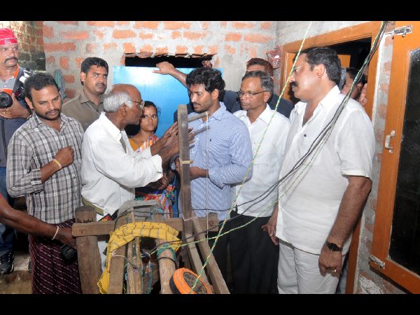 బాధితులకు పరామర్శ