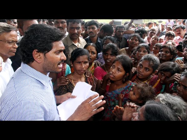 బాధితులకు పరామర్శ