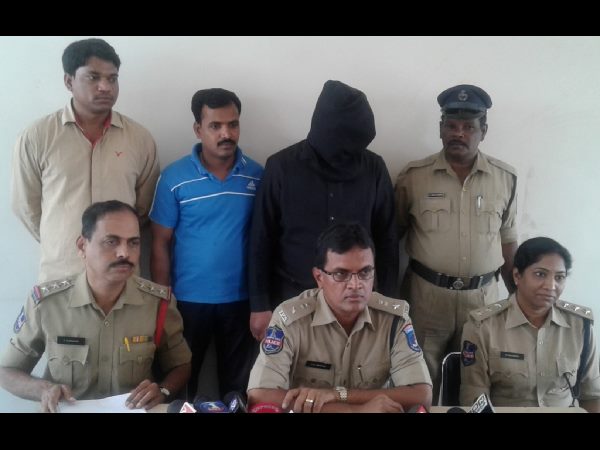 Fake doctor kills a man and tries to burnt the body