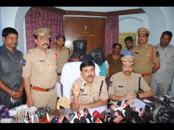 ఇలా బుక్కింగ్..
