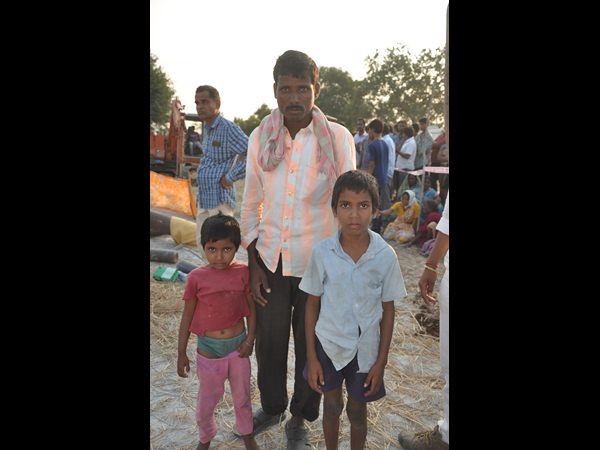 బోరుబావిలో పడిన 3 ఏళ్ల బాలుడు మృతి