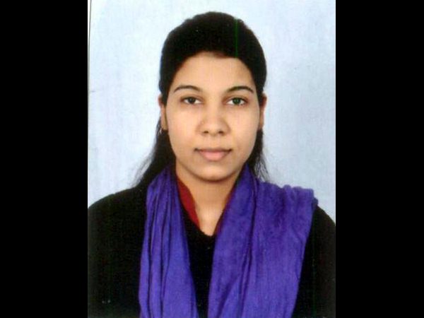 ప్రమాదంలో మృతి చెందిన హస్నరీజా ప్రమాదంలో మృతి చెందిన హస్నరీజా