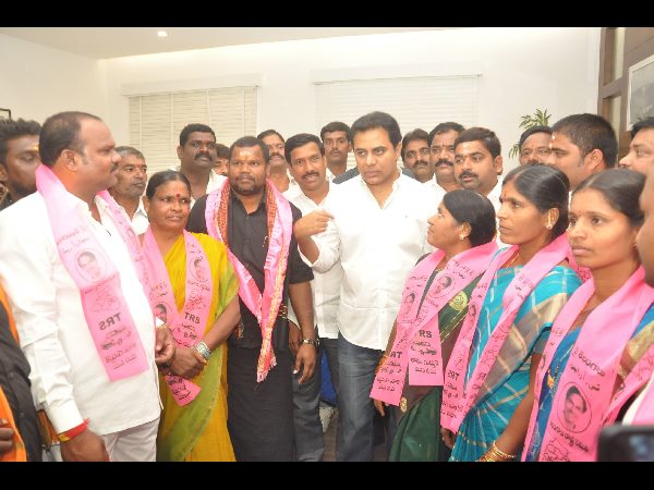 టిఆర్ఎస్‌లో చేరికలు