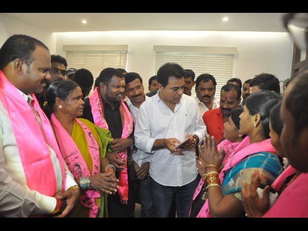 టిఆర్ఎస్‌లో చేరికలు