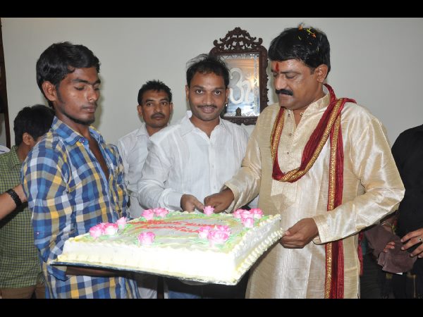 ఘనంగా మంత్రి గంటా జన్మదిన వేడుకలు ఘనంగా మంత్రి గంటా జన్మదిన వేడుకలు