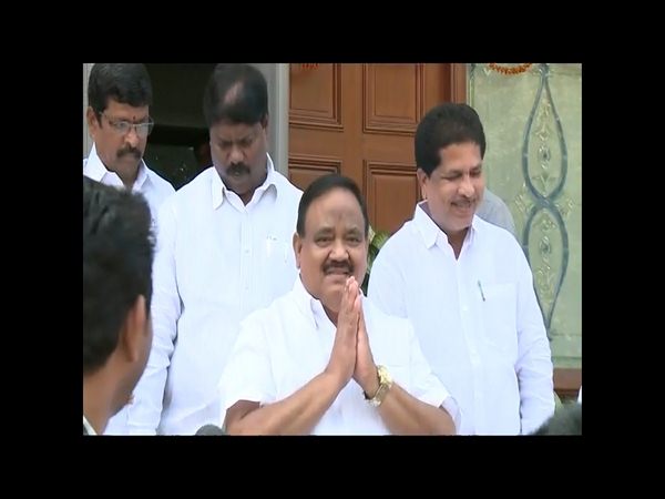 టిఆర్ఎస్‌లో చేరిక