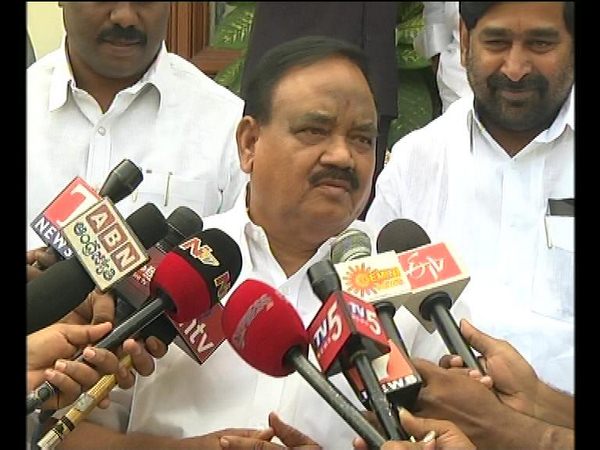 టిఆర్ఎస్‌లో చేరిక