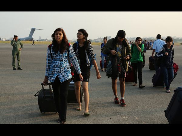 చెన్నై అతలాకుతలం - సురక్షిత ప్రాంతాలకు తరలింపు