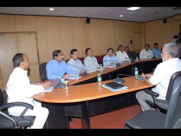 పన్ను వసూళ్లలో స్పెషల్ డ్రైవ్: 3 నెలలు, మూడు వేల కోట్లు పన్ను వసూళ్లలో స్పెషల్ డ్రైవ్: 3 నెలలు, మూడు వేల కోట్లు
