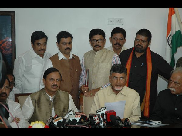 పర్యాటక కేంద్రాలుగా కాకినాడ, కోనసీమ
