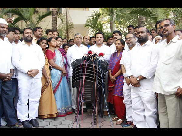 విజయరామారావుతో కెటిఆర్