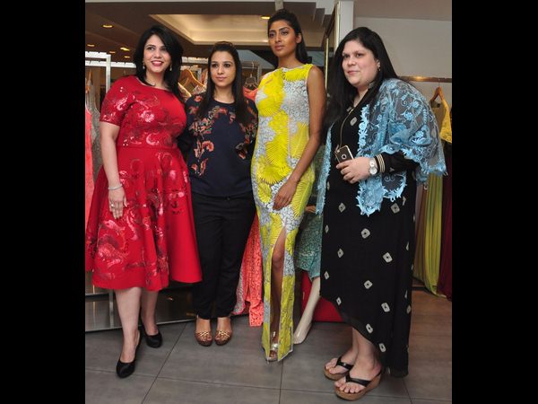 మోడల్ కృతిక