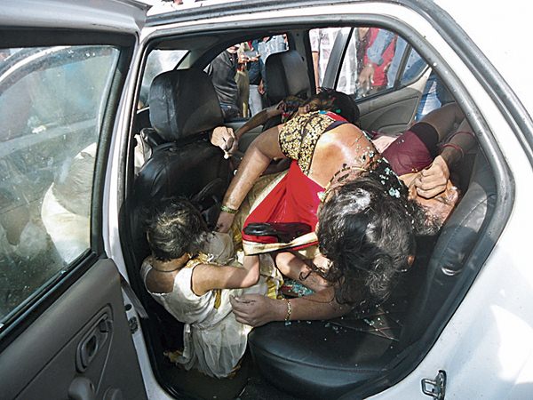 Five dead as car plunged into Godavari river