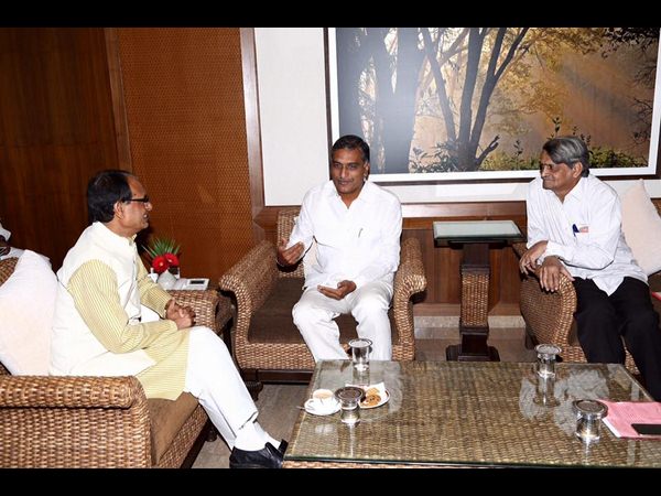 మధ్యప్రదేశ్ సిఎంతో హరీశ్