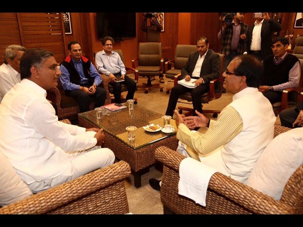 మధ్యప్రదేశ్ సిఎంతో హరీశ్