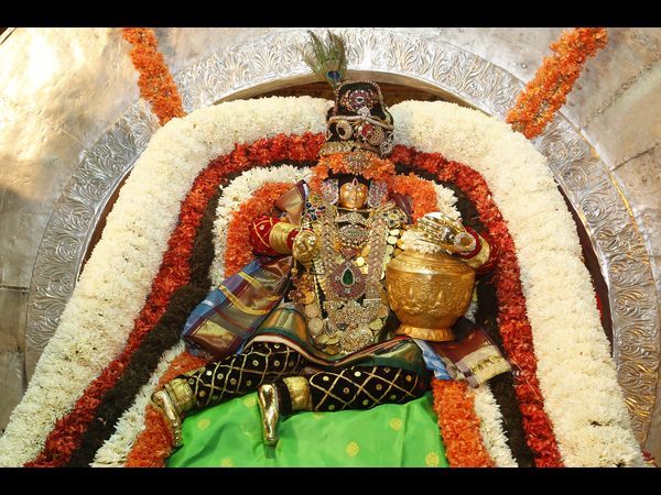 చంద్రప్రభ వాహనసేవ