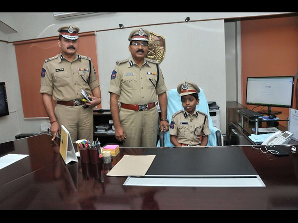 ఒక్కరోజు పోలీస్ కమిషనర్