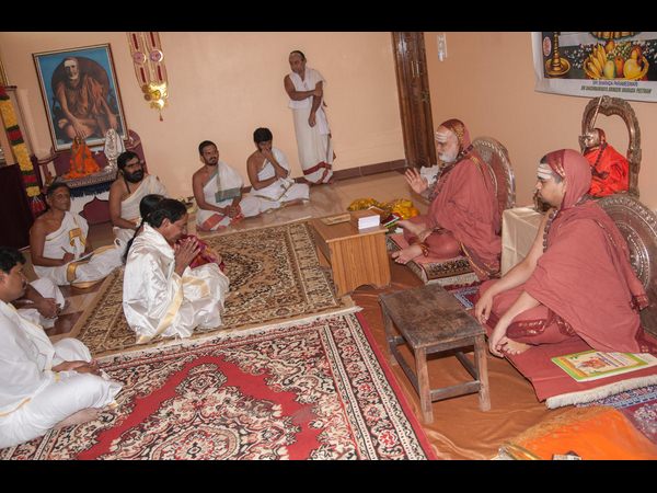 కెసిఆర్ దంపతుల ఆహ్వానం