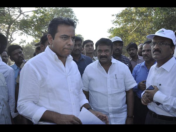 మంత్రుల తనిఖీలు