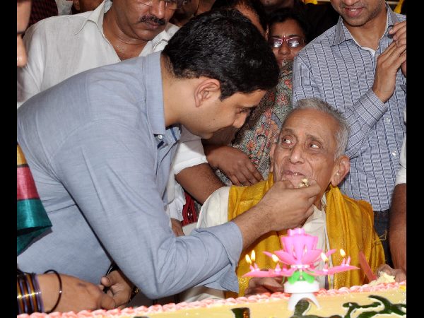  నా అదృష్టం: వైవీ రావు 97వ జన్మదిన వేడుకల్లో నారా లోకేశ్