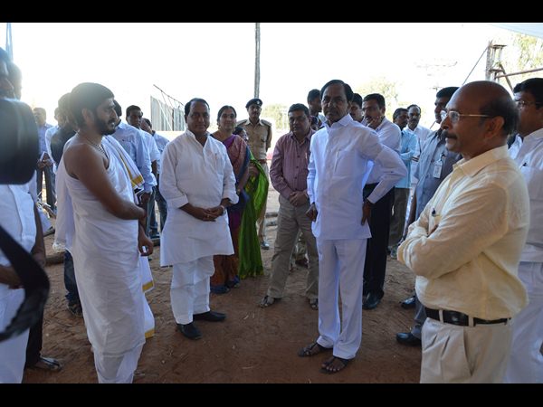 యాగం ఏర్పాట్ల పరిశీలన