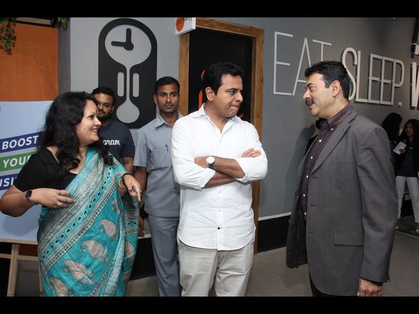 ఫేస్‌బుక్ 'బూస్ట్‌ యువర్‌ బిజినెస్'