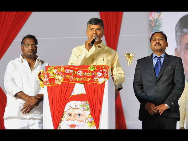 క్రిస్మస్ వేడుకల్లో..