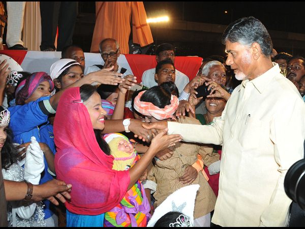 క్రిస్మస్ వేడుకల్లో..