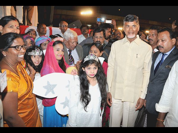 క్రిస్మస్ వేడుకల్లో..