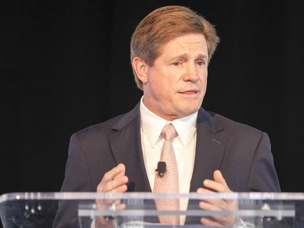 Texas billionaire offers $100,000 bonus to all employees Texas billionaire offers $100,000 bonus to all employees