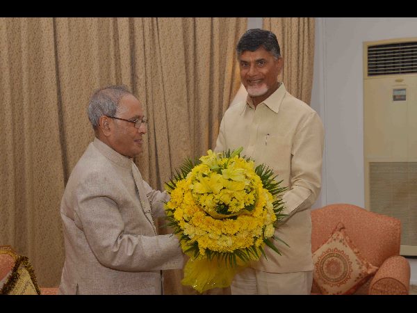 రాష్ట్రపతితో చంద్రబాబు