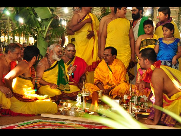 ఆయుత చండీయాగం తొలిరోజు