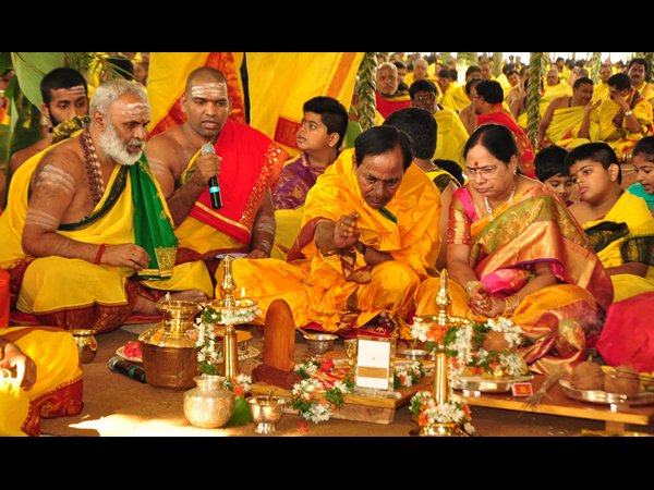 ఆయుత చండీయాగం తొలిరోజు