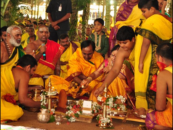 ఆయుత చండీయాగం తొలిరోజు