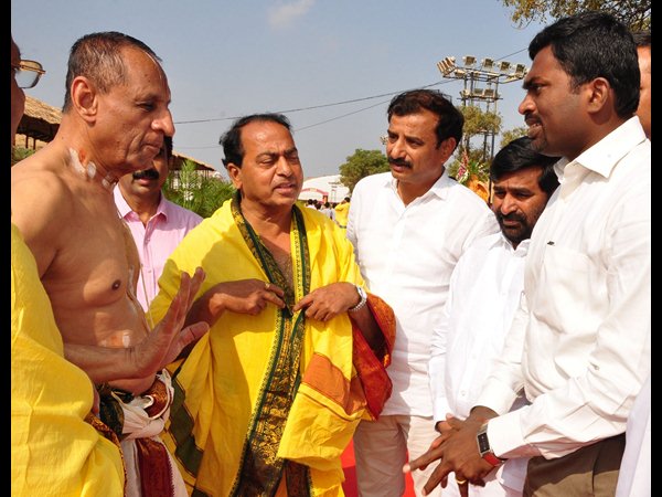 ఆయుత చండీయాగం తొలిరోజు