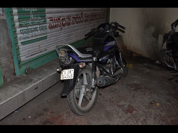  కాలేజీ బస్సు బ్రేకులు ఫెయిల్: కానిస్టేబుల్ కాలు విరిగింది