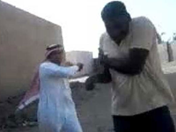 3 Kerala Men Trapped in Saudi Arabia, Beaten By Employer With Wooden Club 3 Kerala Men Trapped in Saudi Arabia, Beaten By Employer With Wooden Club