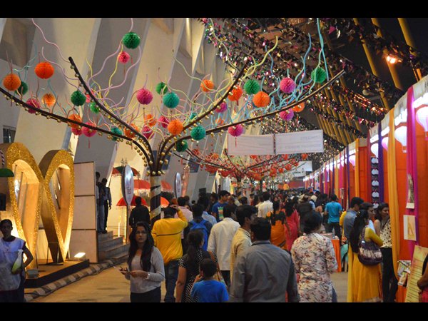 ఉత్సాహంగా స్కైఫెస్ట్ ఉత్సాహంగా స్కైఫెస్ట్