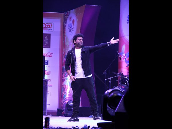 'దేవిశ్రీ' సందడి: చిరు, శ్రీదేవిల సినిమా