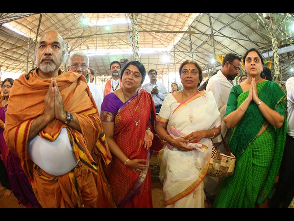 మూడోరోజు యాగానికి హాజరైన ప్రముఖులు