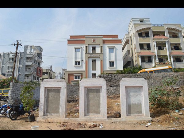 బంజారా భవన్ నిర్మాణం ఏదీ?: మొక్క నాటిన షబ్బీర్ అలీ