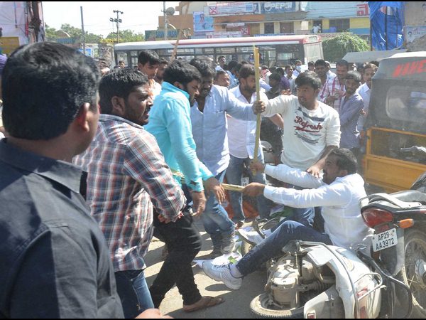 వాగ్వాదం-ఘర్షణ