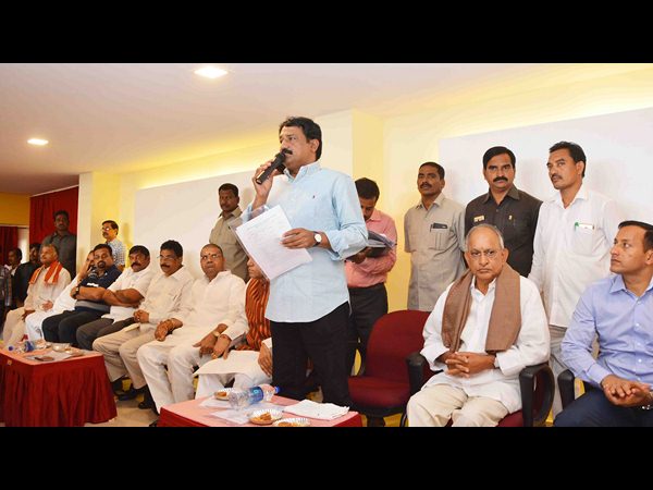 విశాఖ బీచ్ రోడ్డులో నేదునూరి మ్యూజిక్ మ్యూజియం