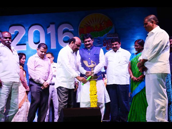 ఆర్కే బీచ్‌లో ఘనంగా విశాఖ ఉత్సవ్ (ఫోటోలు)