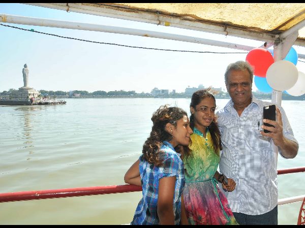 ఇలా సెల్ఫీ కూడా...