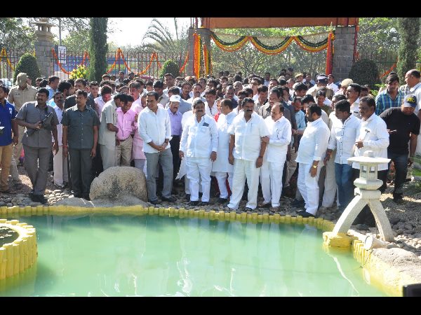 చైనా తరహాలో మూడేళ్లలో స్కైవేలు నిర్మిస్తామన్న కేటీఆర్