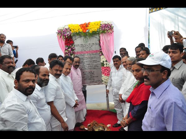 చైనా తరహాలో మూడేళ్లలో స్కైవేలు నిర్మిస్తామన్న కేటీఆర్