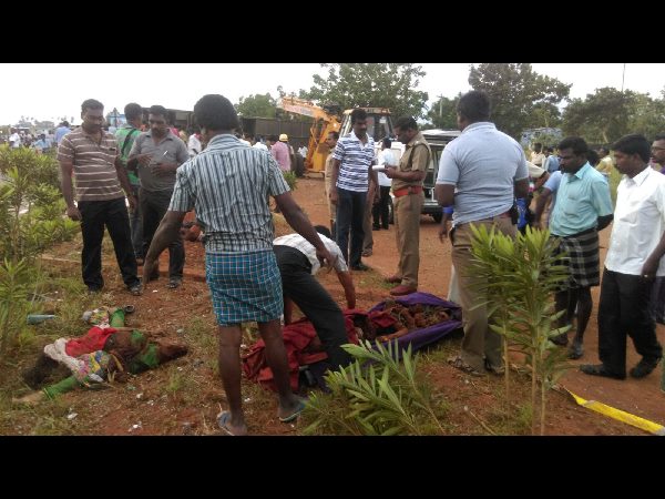 ఘోర రోడ్డు ప్రమాదం: 10మంది మృతి