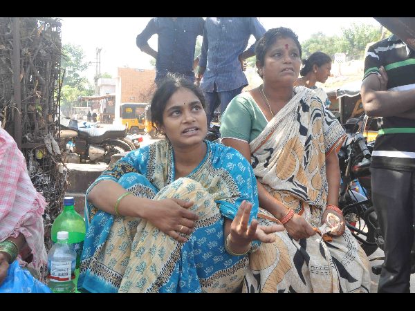  కేజీహెచ్‌లో 28 రోజుల శిశువు మృతి: నర్సు నిర్లక్ష్యమే కారణమంటూ నిరసన